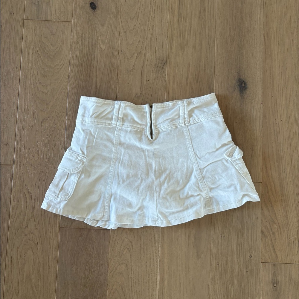 YesStyle White Mini Skirt with Pockets and Safety Shorts